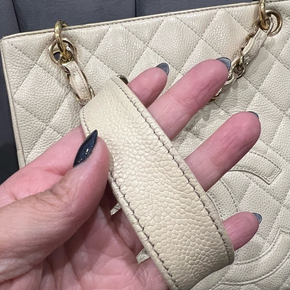 Sold-CHANEL Caviar Quilted Petite Shopping Tote PST - Picture 5 of 16